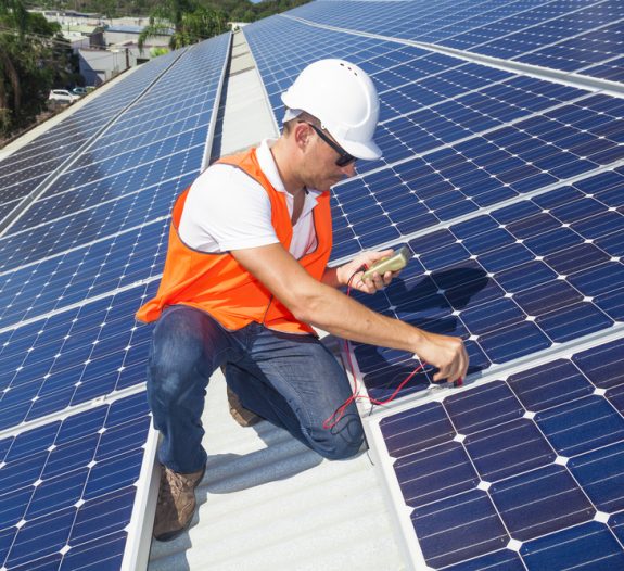 construction-maintenance-panneaux-solaires-colibri-solar