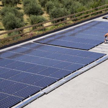 avantages-installation-des panneaux-solaires au sol