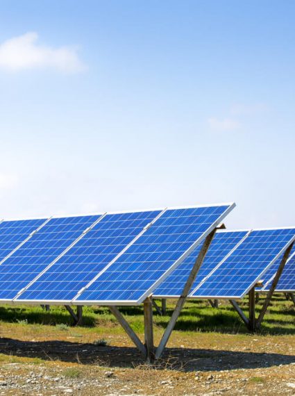 installation-panneau-solaire sur-un-terrain-agricole-colibri-solar