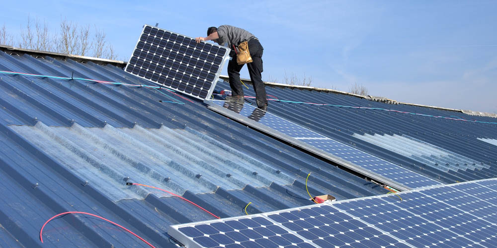 Peut-on-louer-son-toit-pour-produire-energie-solaire