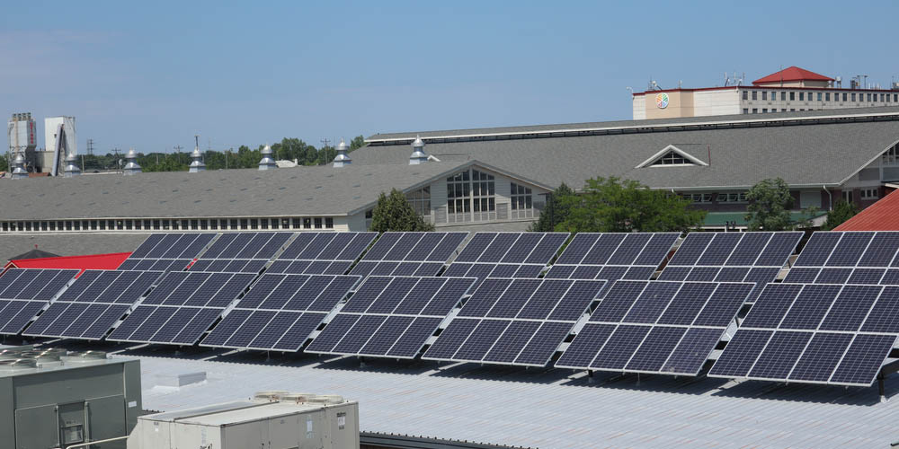 Financer la rénovation de votre toiture industrielle solaire