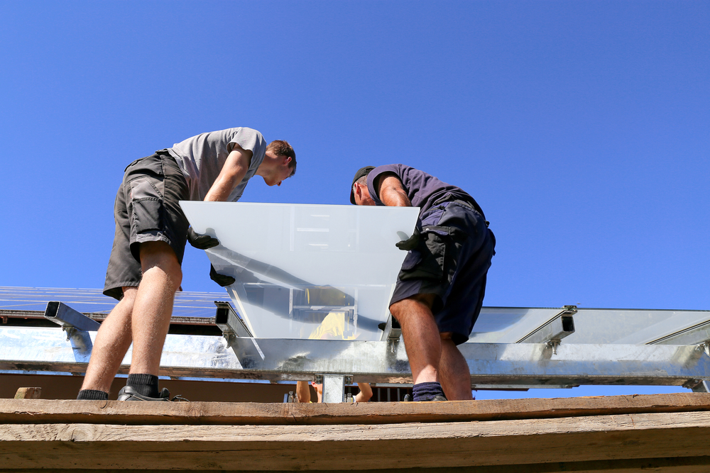 Installer des panneaux solaires sur son toit  le jeu en vaut la chandelle