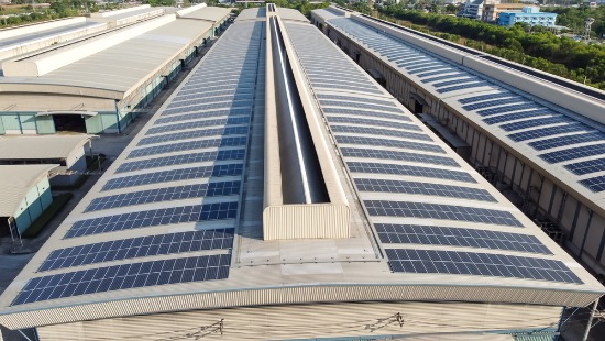 Toiture d'un hangar agricole