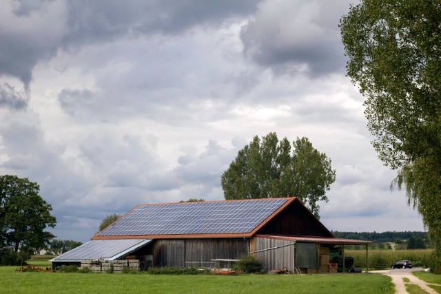 Hangar photovoltaïque agricol