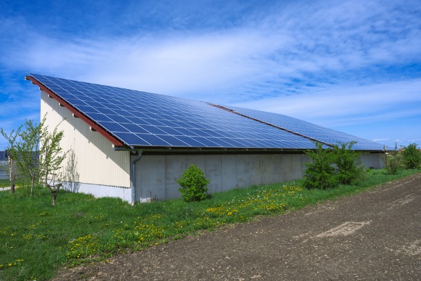 e installer des panneaux solaires sur votre bâtiment photovoltaïque, est-ce une bonne idée ?