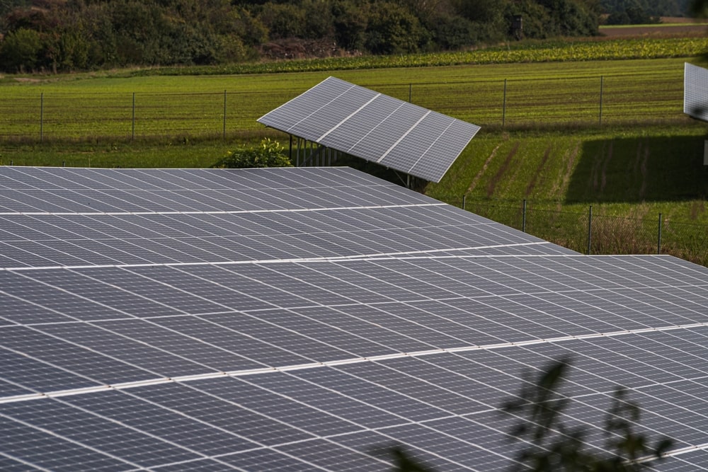 Comment les propriétaires fonciers peuvent contribuer à la transition énergétique en produisant de l’énergie solaire