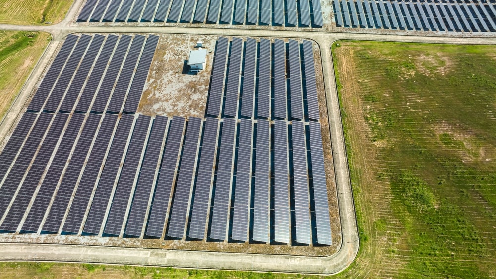 centrales solaires sur terrains agricoles non utilisés