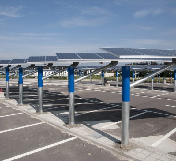 Fabricant d’ombrières de parking photovoltaïque