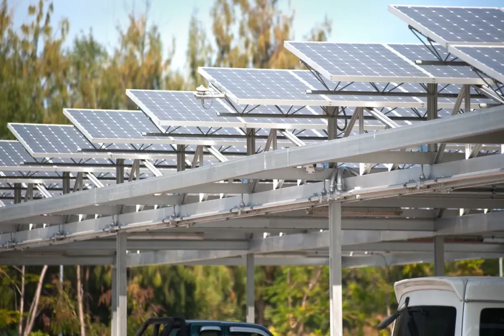 photovoltaïques sur les toits des parkings