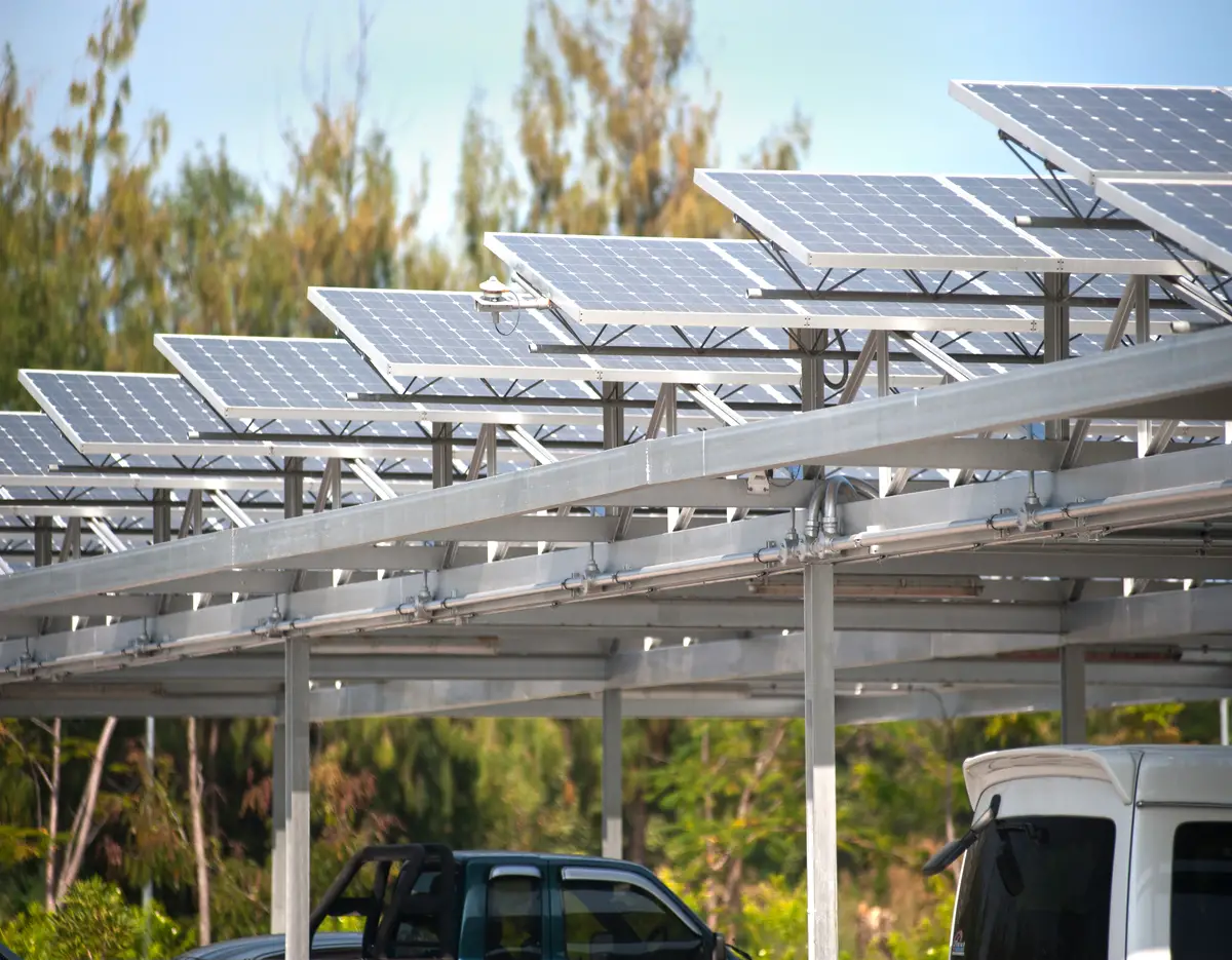 photovoltaïques sur les toits des parkings